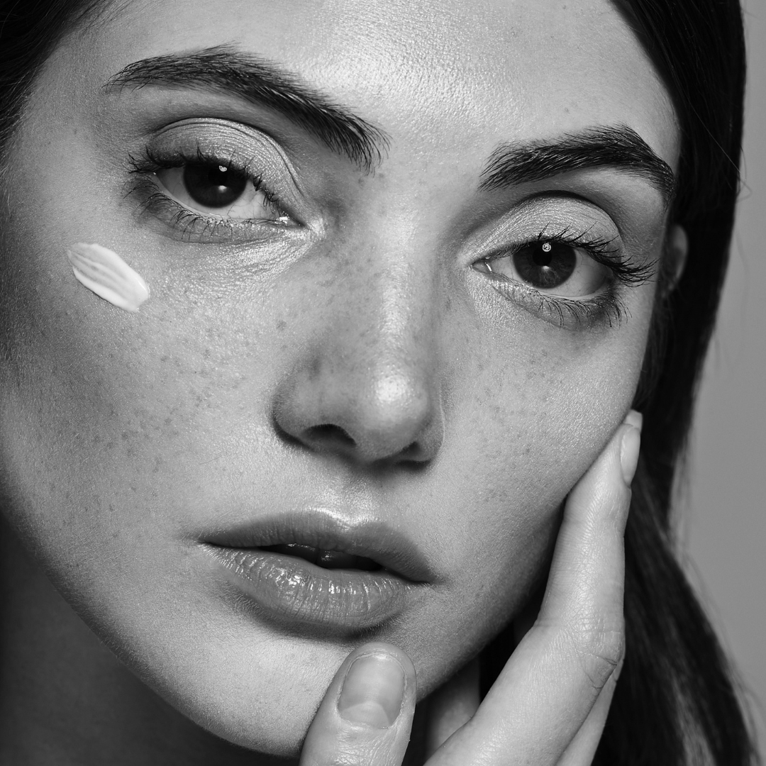 ACTIVE GLOW ILLUMIntense Serum - QMS Medicosmetics UK